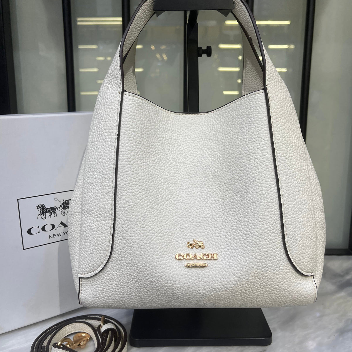 Coach Hadley Hobo 21 Handbag-Box Packaging