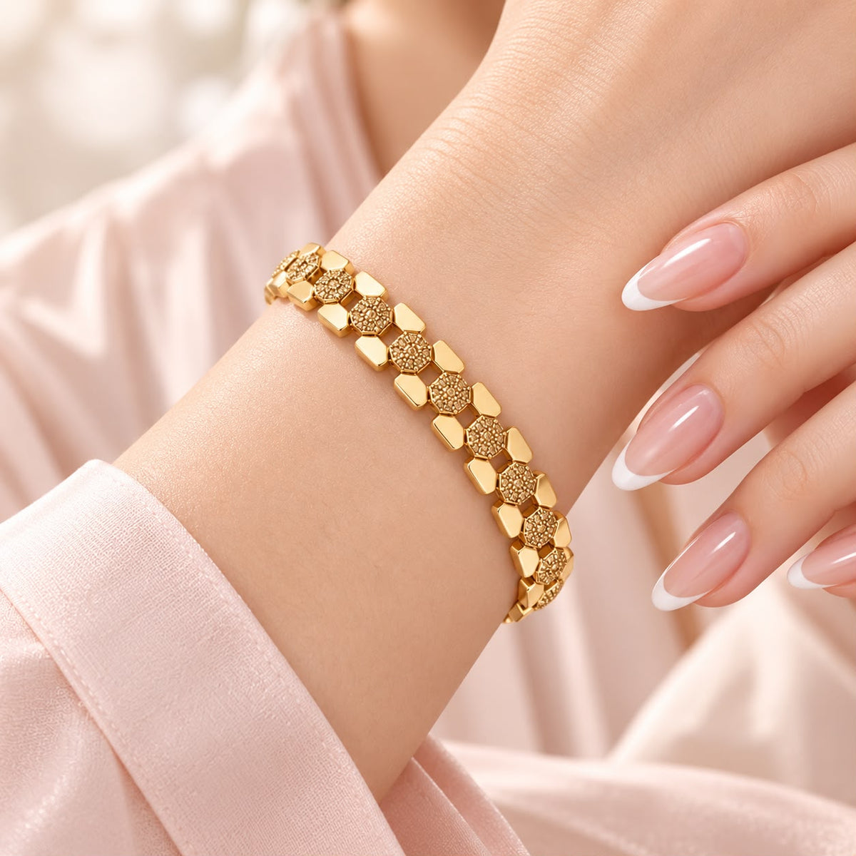 Stainless steel bracelet-26 (Golden)