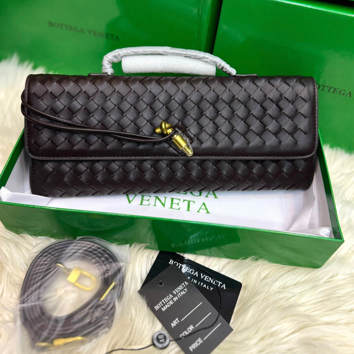 BOTTEGA VENETA Andiamo Clutch-Box Packing