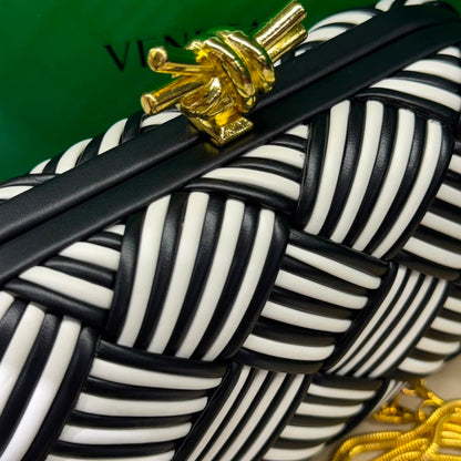 Bottega Venet Clutch-Box Packaging
