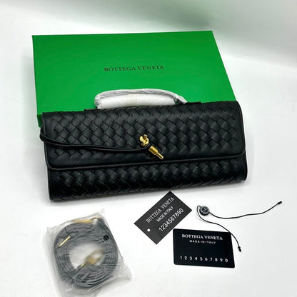 BOTTEGA VENETA Andiamo Clutch-Box Packing