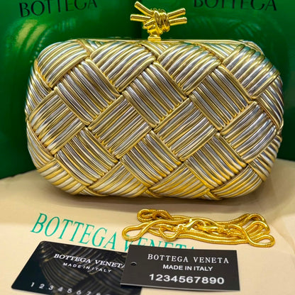 Bottega Venet Clutch-Box Packaging