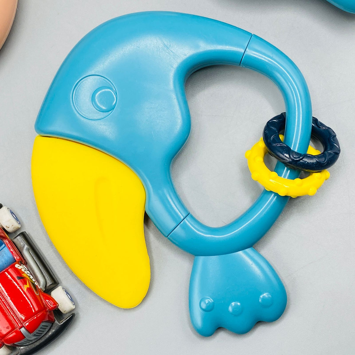 10 Pieces Animal And UFO Shape Rattle Box