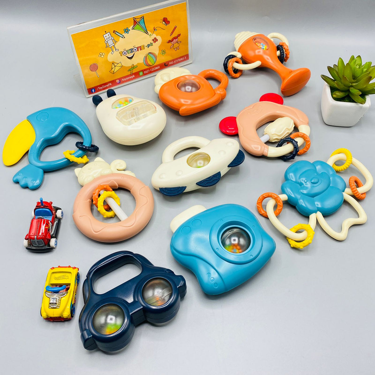 10 Pieces Animal And UFO Shape Rattle Box