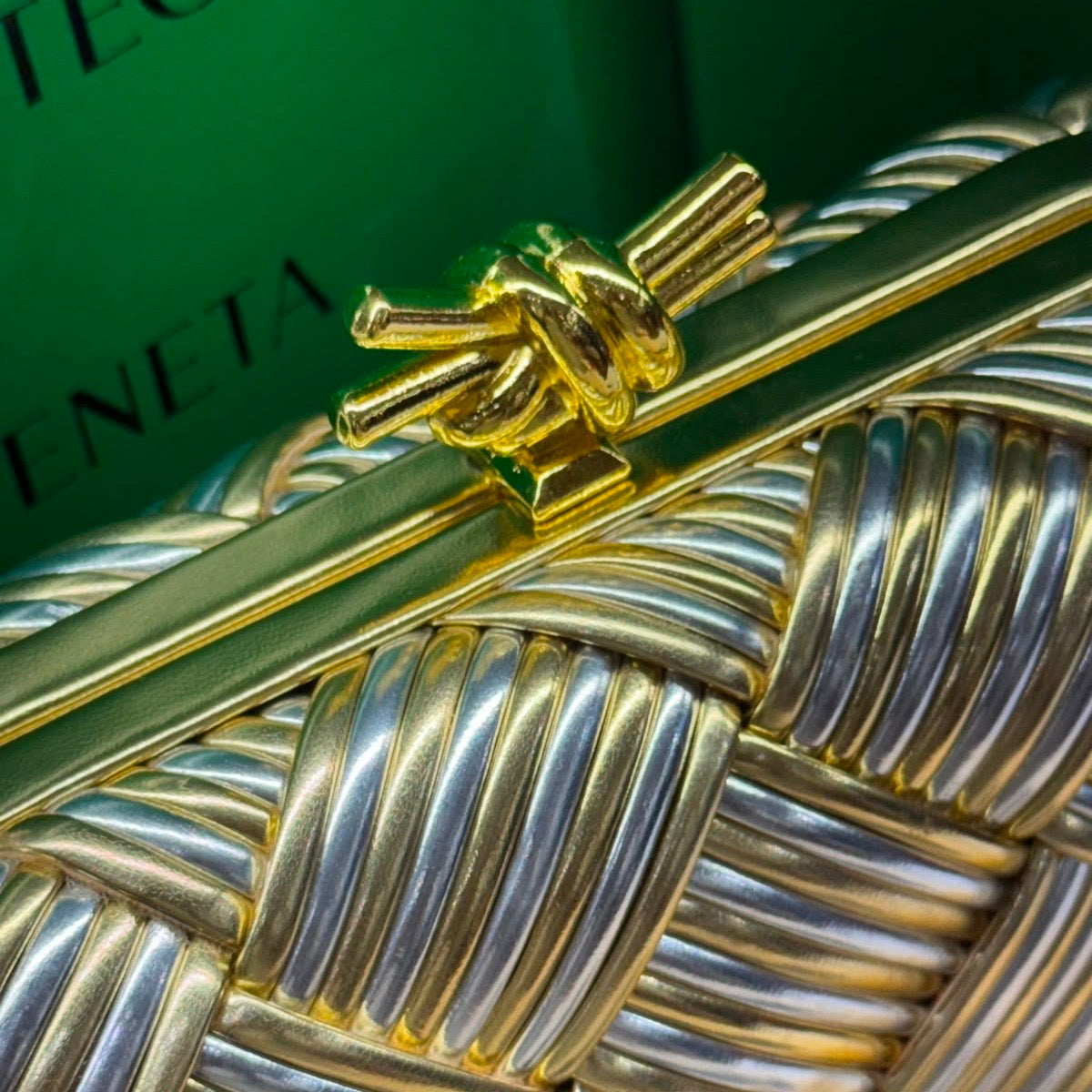 Bottega Venet Clutch-Box Packaging