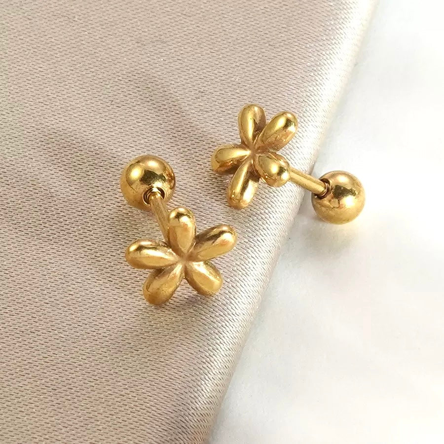 Gleaming Five-Petal Flower Gold Stud Earrings