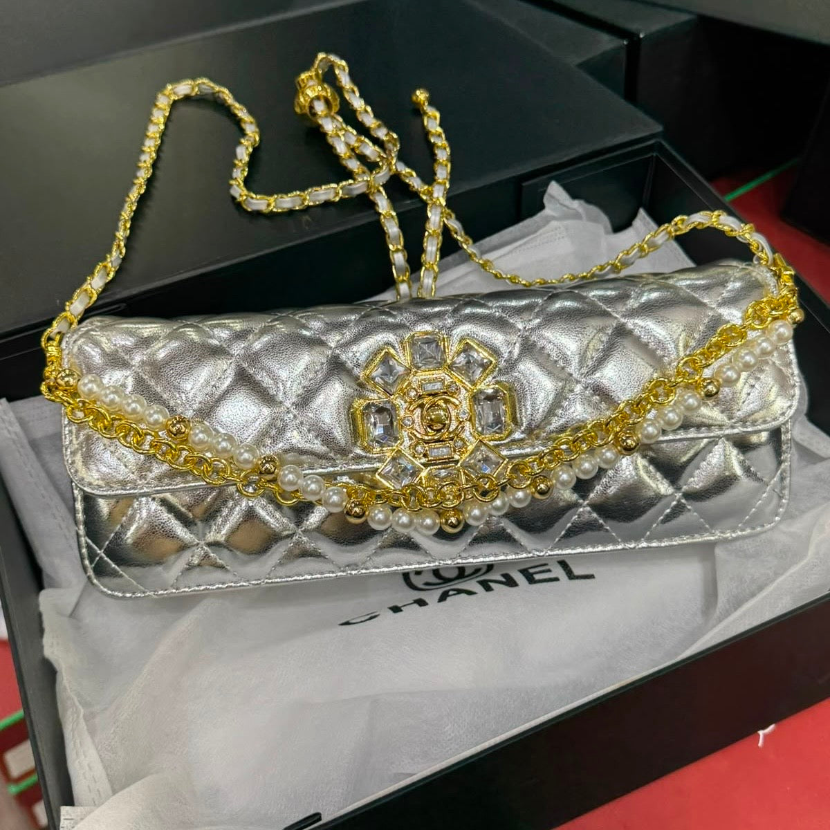 CHANEL Cutch Bag-Magnetic Box