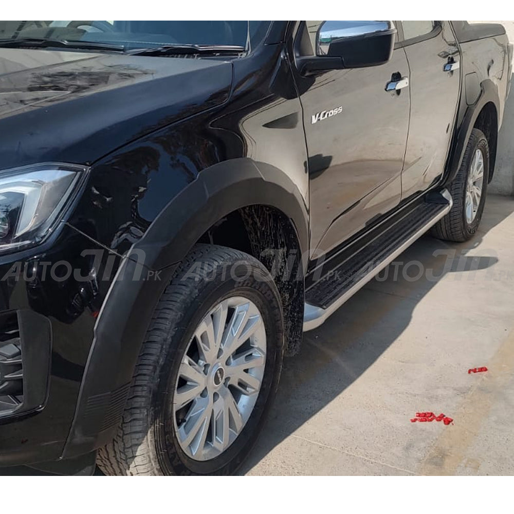 Isuzu D-Max 2024-2026 Matte Black Over Fender