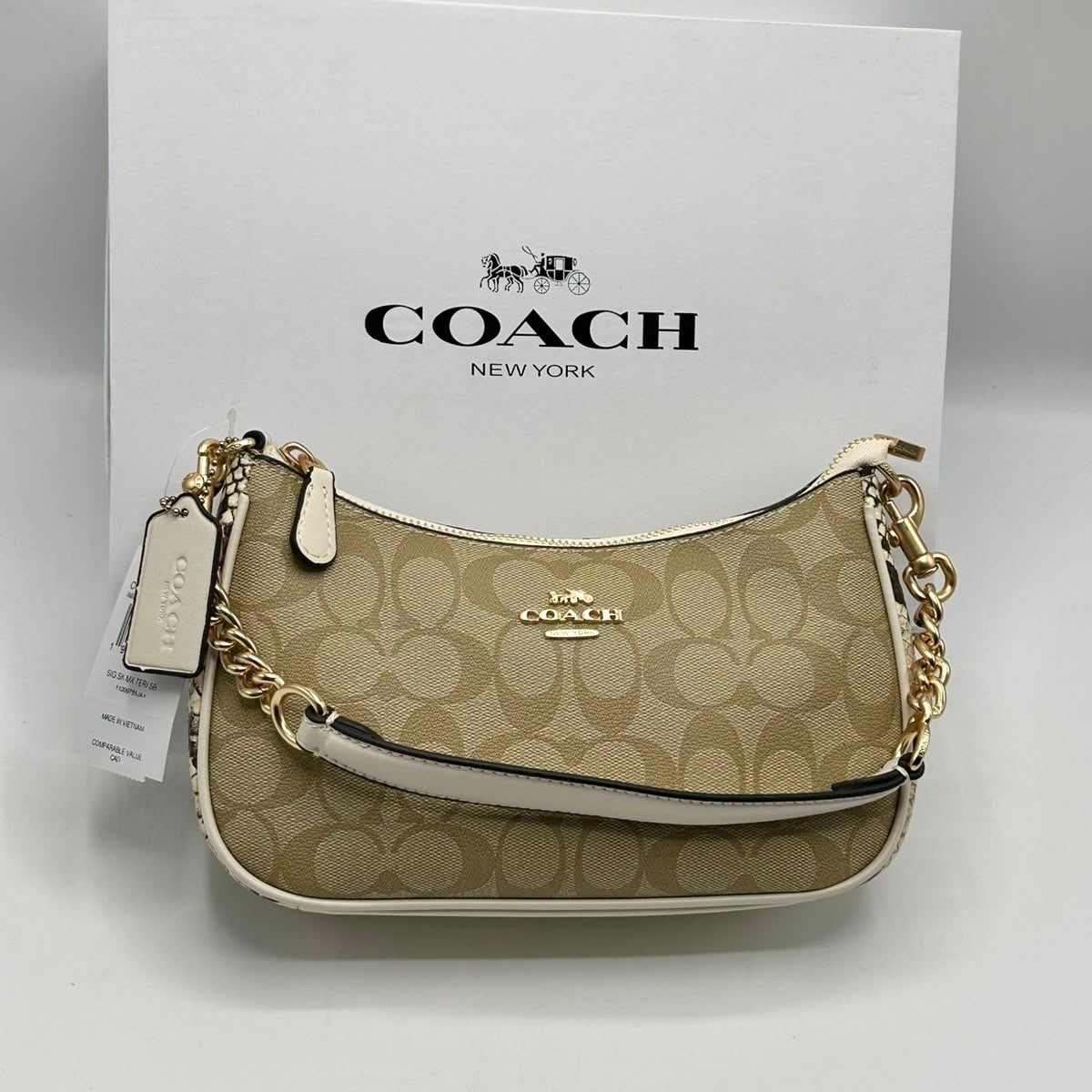 Coach Teri Shoulder Bag in Canvas  (Master)-Box Packing