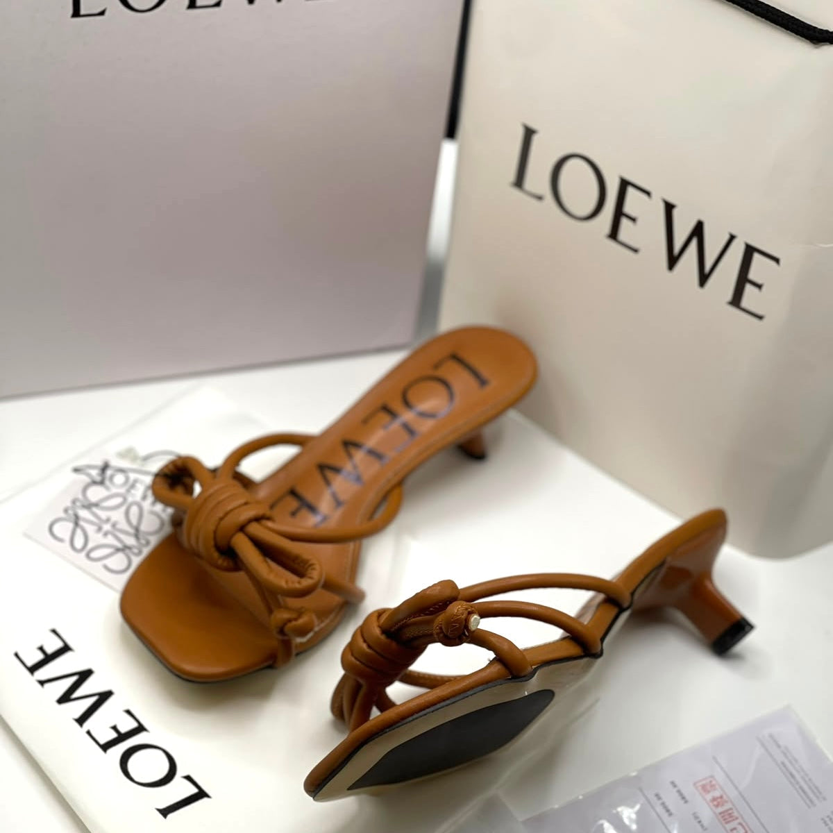Hermes Flats - Box Packaging