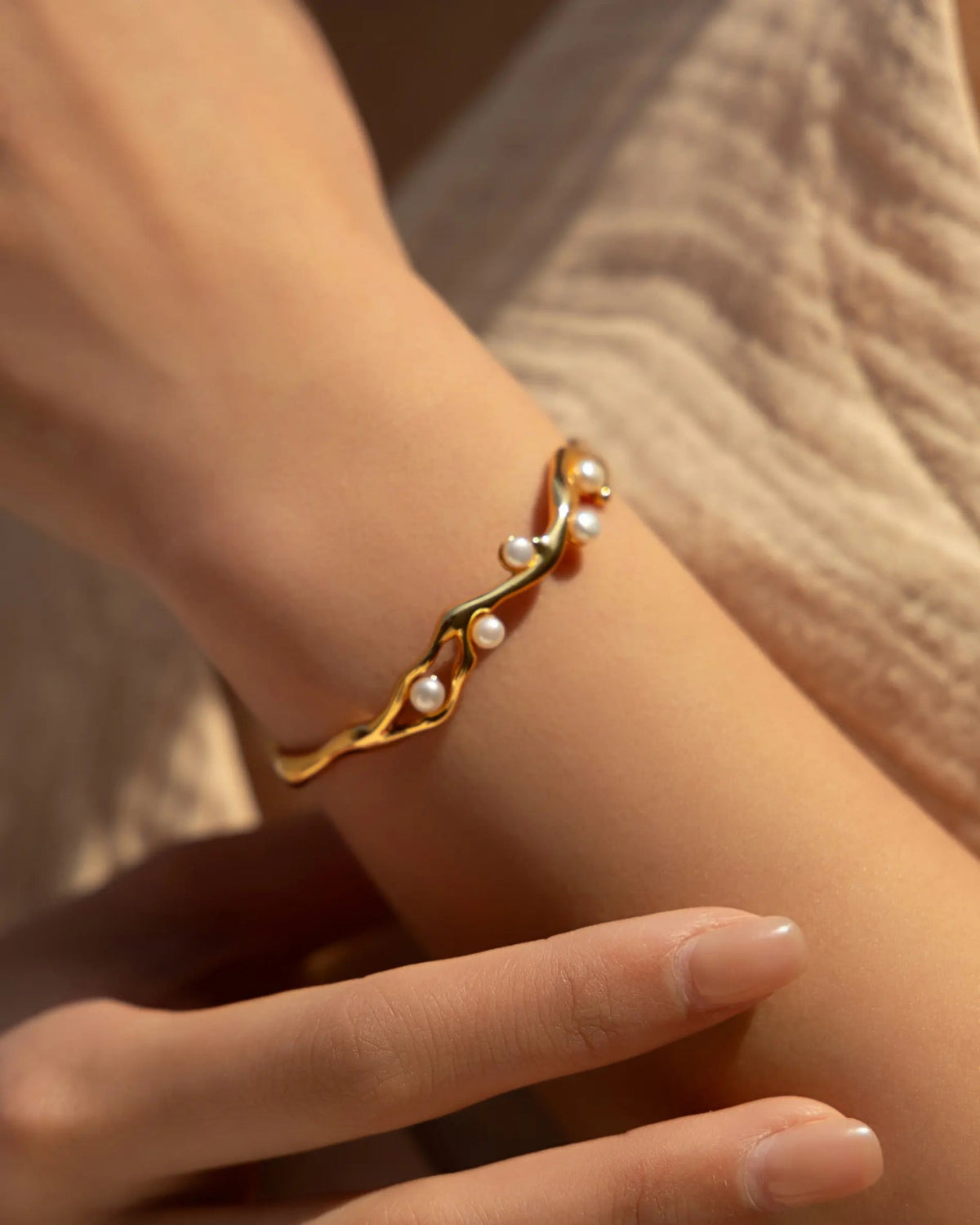 Pearl cuff