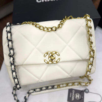 CHANEL 19 Flap Bag-Box Packaging