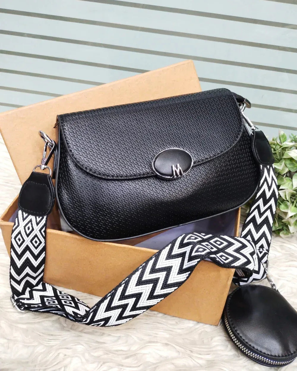 Dusk crossbody - Bagsberry.pk