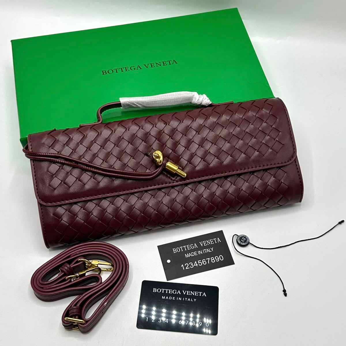 BOTTEGA VENETA Andiamo Clutch-Box Packing