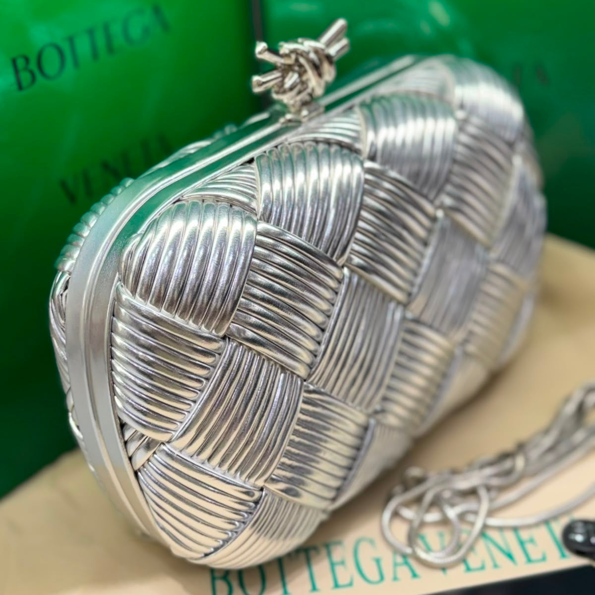 Bottega Venet Clutch-Box Packaging