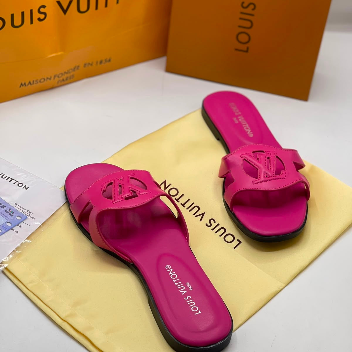 Louis Vuitton Calfskin LV Isola Flat Sandals-Box Packing