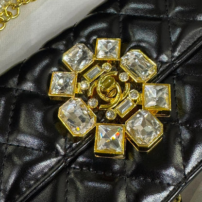 CHANEL Cutch Bag-Magnetic Box