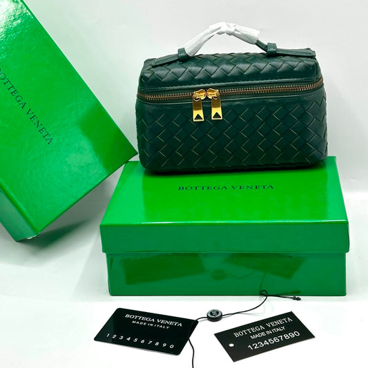 BOTTEGA VENETA VANITY BAG -Box Packaging