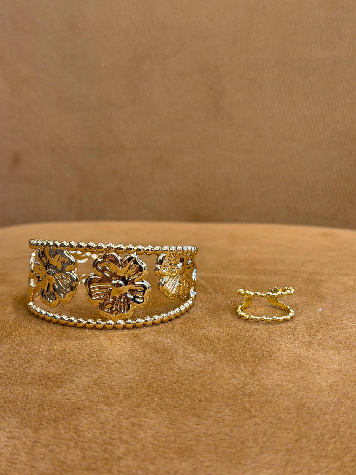 Arm Cuff / Handcuff With Ring (adjustable)