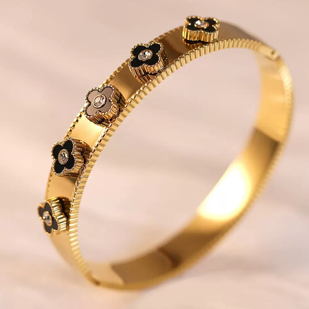 Vintage Multi-Clover Hinged Bangle
