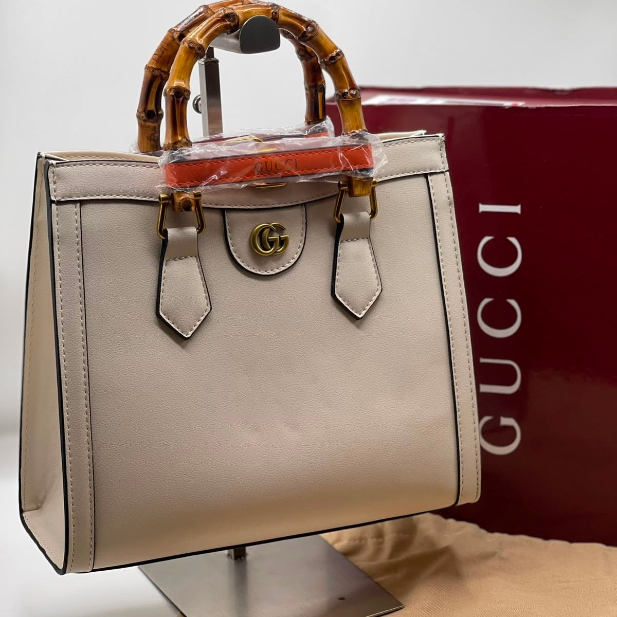 Gucci Diana medium tote bag
