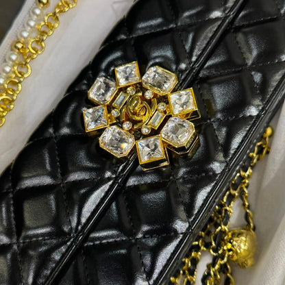 CHANEL Cutch Bag-Magnetic Box