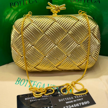 Bottega Venet Clutch-Box Packaging