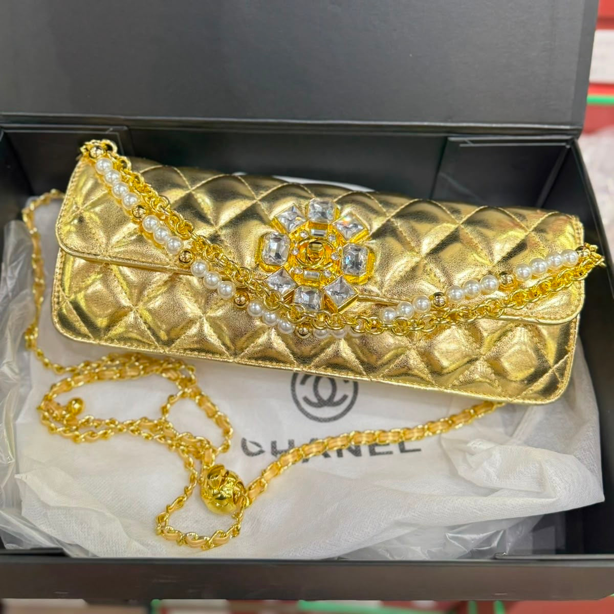 CHANEL Cutch Bag-Magnetic Box