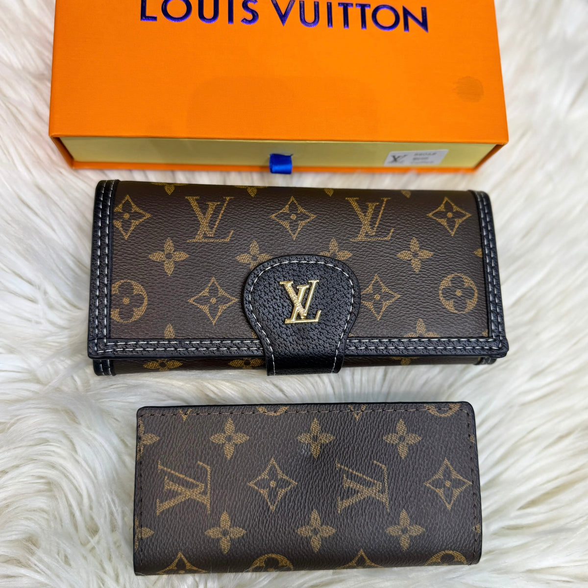 Louis Vuitton Wallet- Box Packing