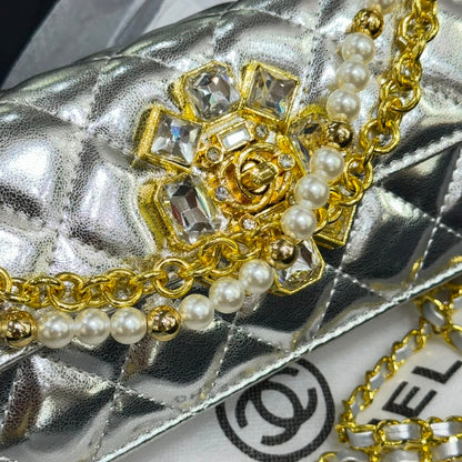 CHANEL Cutch Bag-Magnetic Box