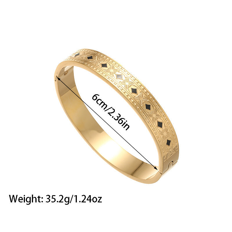 Vintage Engraved Clover Hinged Bangle