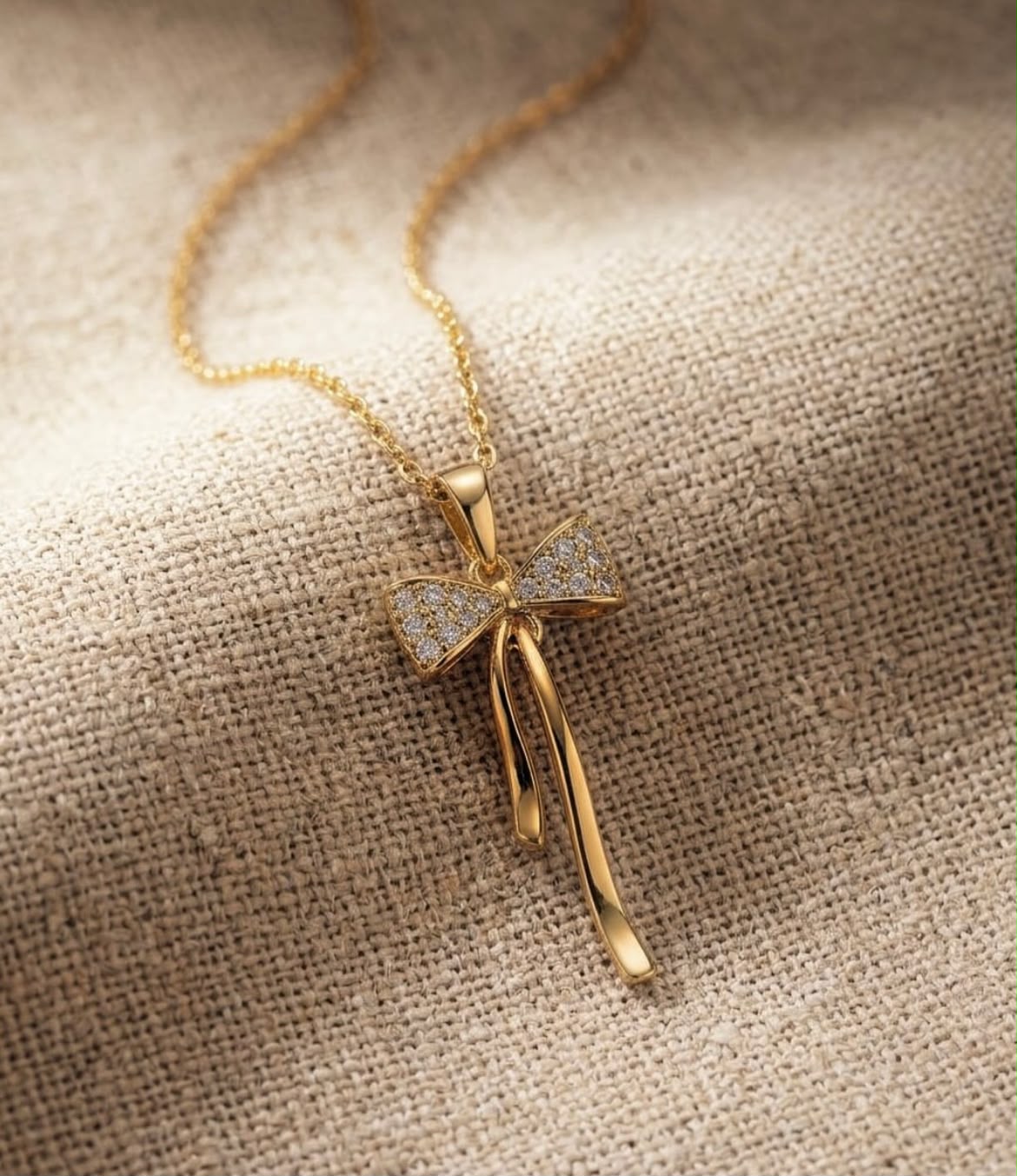 bow pendent