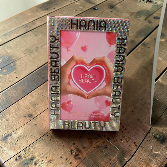 HANIA BEAUTY 7 PAGES - ALL IN ONE MAKEUP BOOK 2026