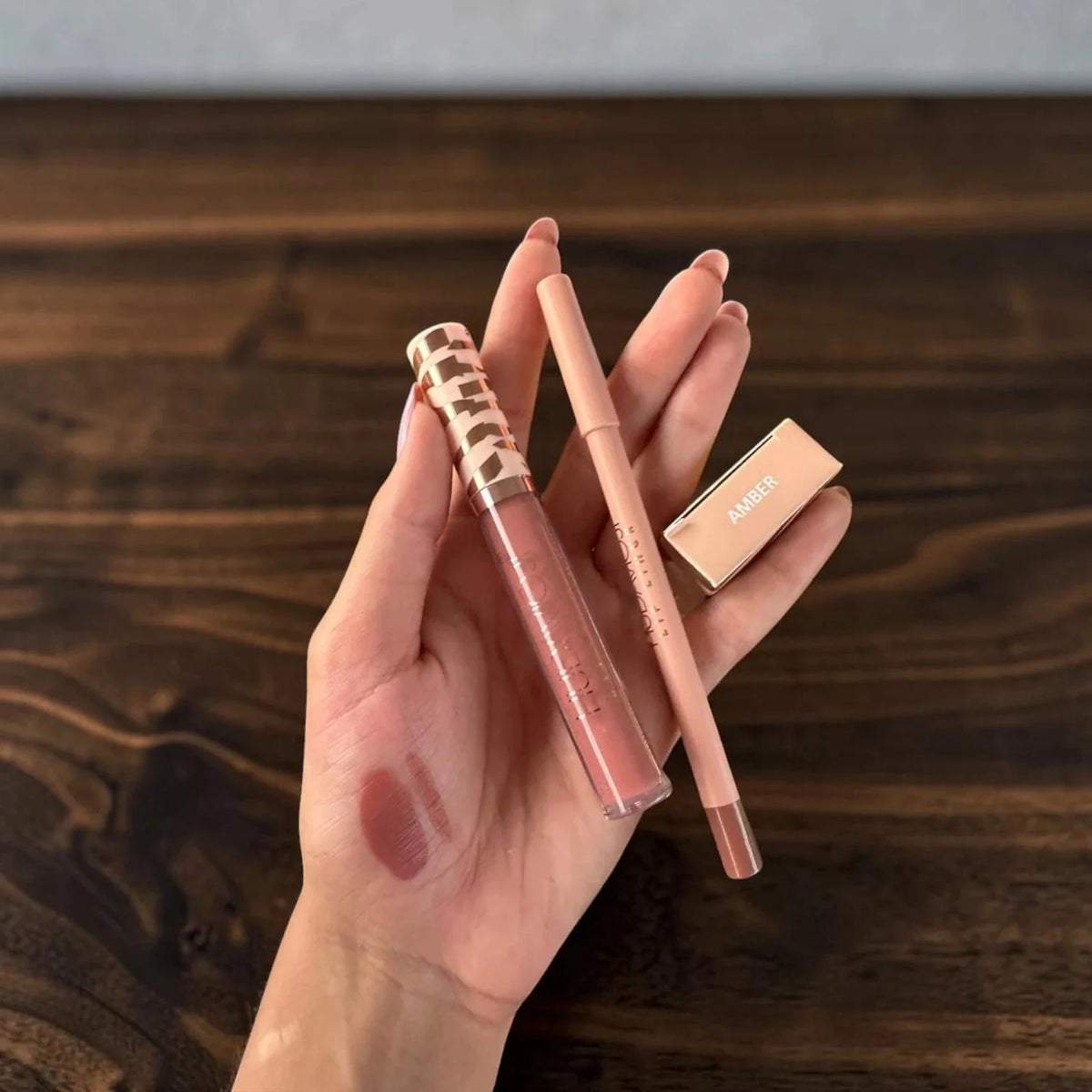 Huda Moji 2 in 1 Lip Liner & Gloss - The Effect Online