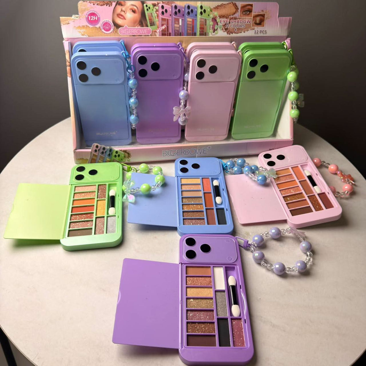 IPhone 17 Pro Max Style Eyeshadow Palette With Hand Band