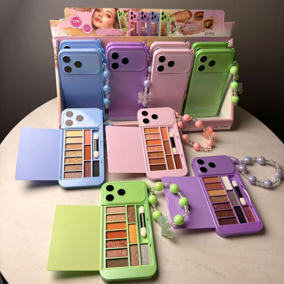 IPhone 17 Pro Max Style Eyeshadow Palette With Hand Band
