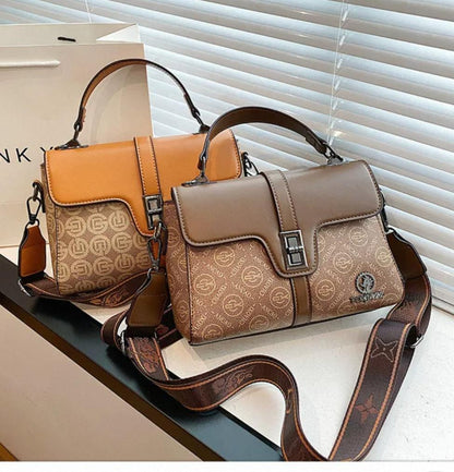 Aurila Crossbody