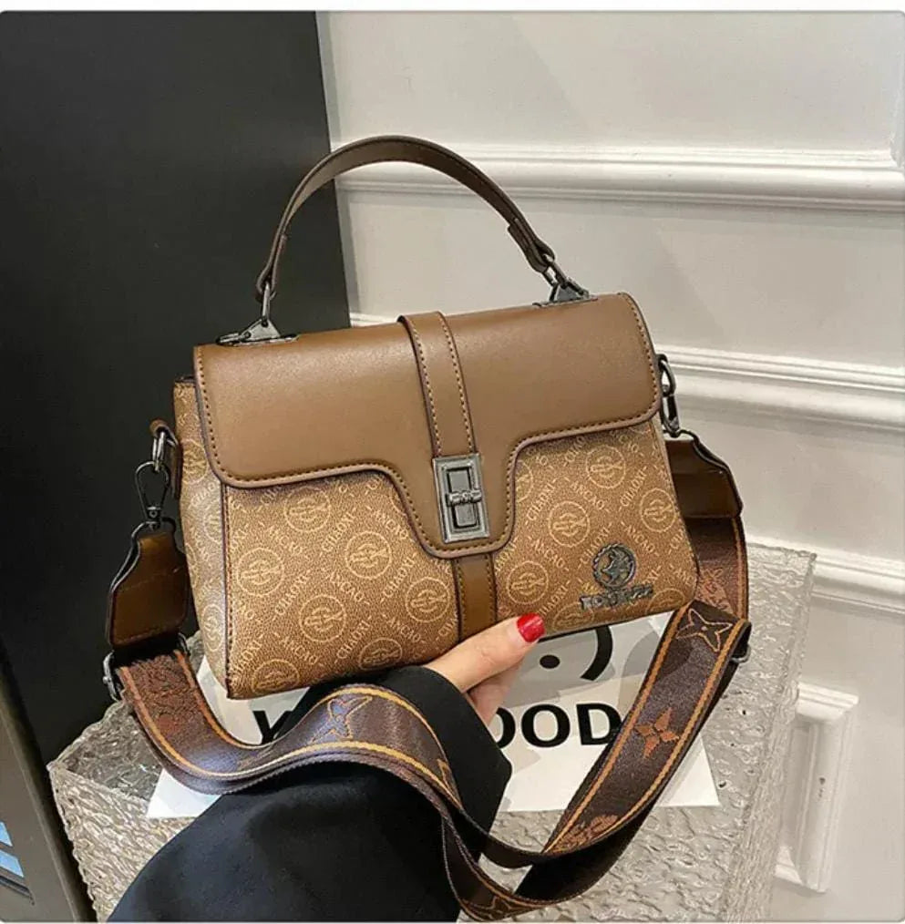 Aurila Crossbody