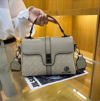 Aurila Crossbody