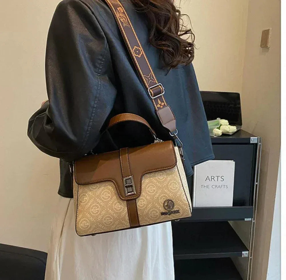 Aurila Crossbody