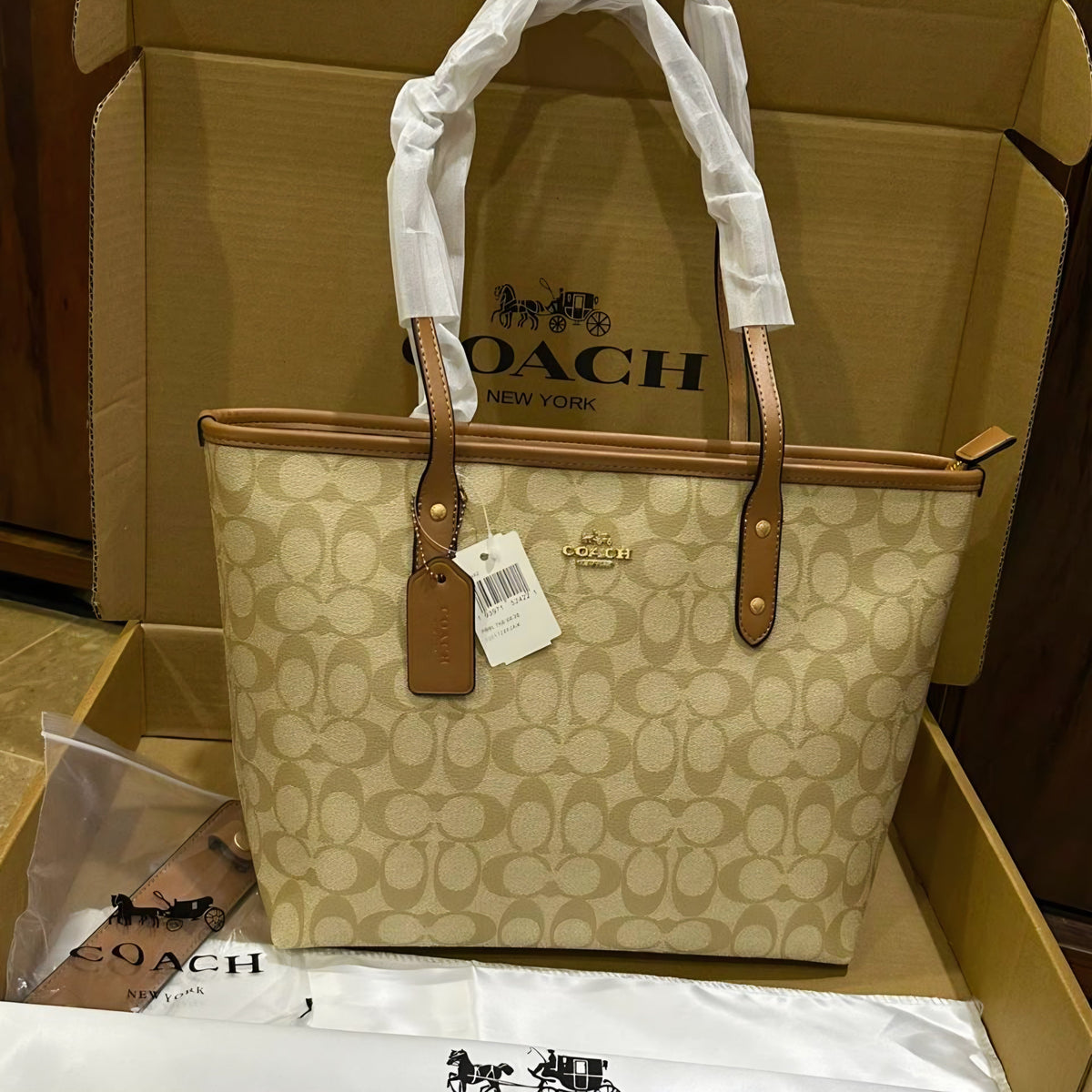 Coach City Tote Bag- Box Packing